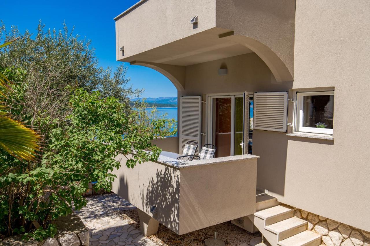 Apartmani Heni Vrbnik Exterior photo