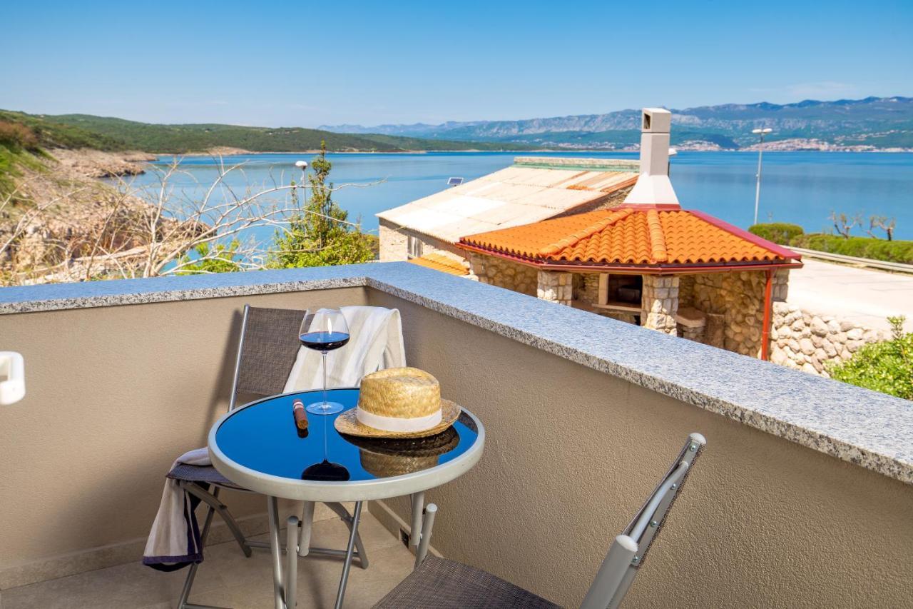Apartmani Heni Vrbnik Exterior photo